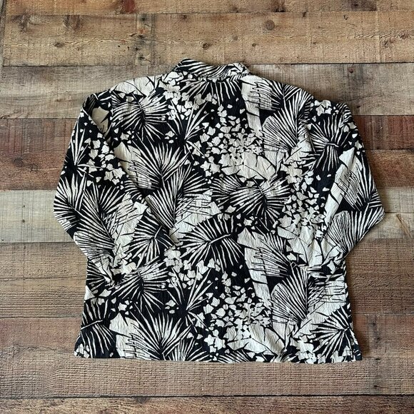 Chico's Design Womens 3/4 Sleeve Silk Blend Floral Print Button-Up Shirt Size 2 - Picture 6 of 6